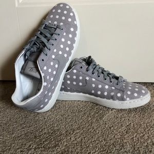 Nike NYC Tennis Shoes